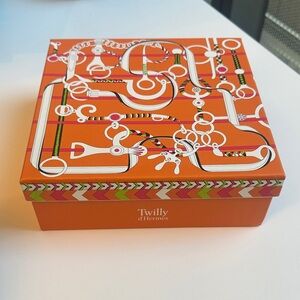 Hermès Twilly Box in Orange and Multicolor Chevron